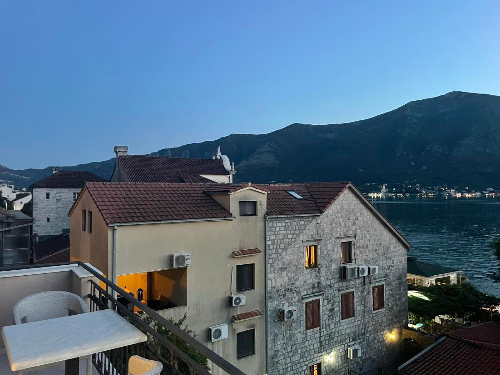 Apartmani Bobo Kotor Exteriör bild